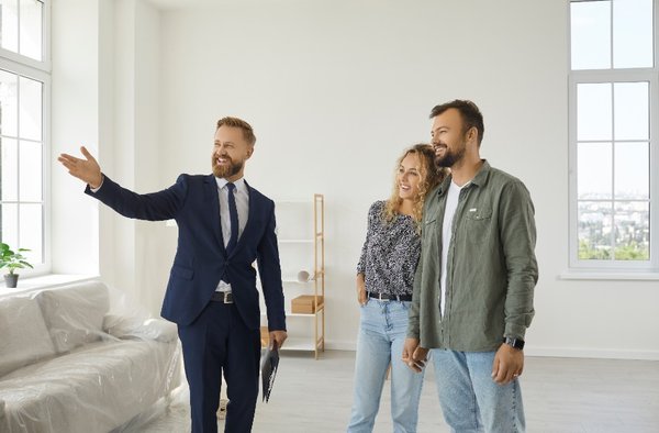 Devenir marchand de biens : l'importance de bien se former avant de se lancer